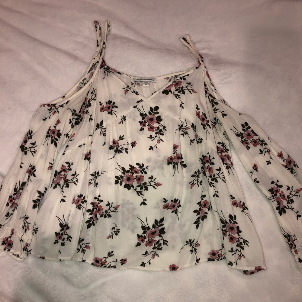American Eagle floral top